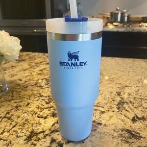 30oz blue Stanley (no handle)